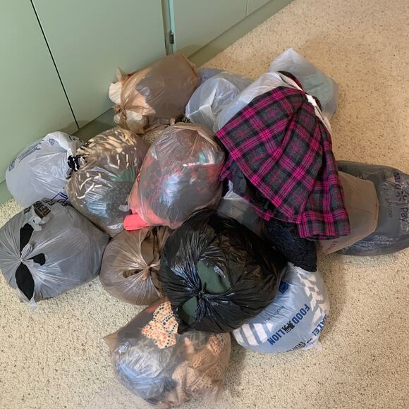Reseller mystery bundle - Picture 1 of 1
